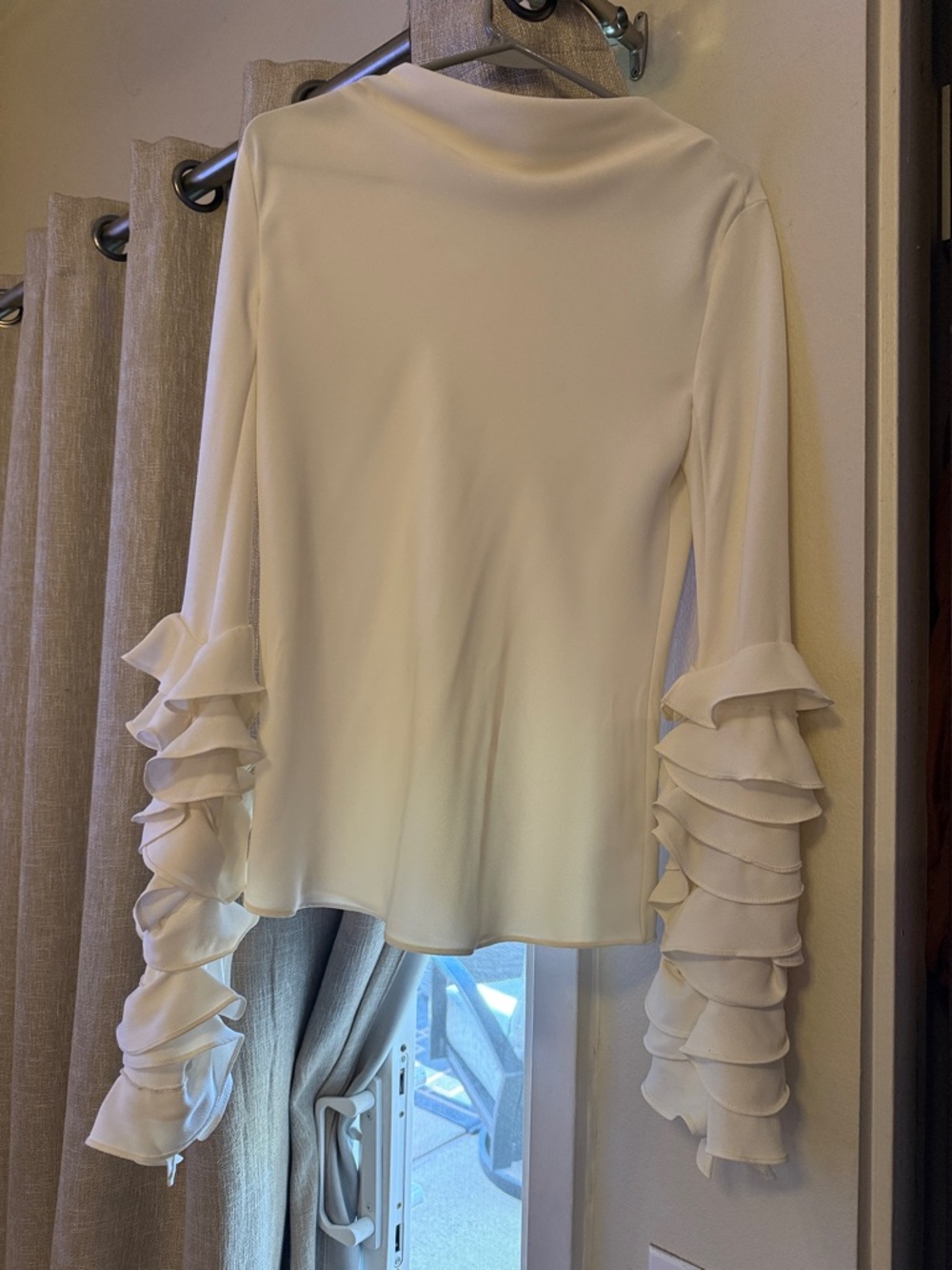 H&M Cream Ruffle Sleeve Blouse